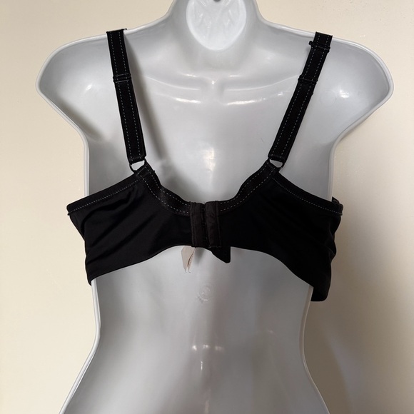 Chantelle Black Sports Bra - Picture 4 of 6